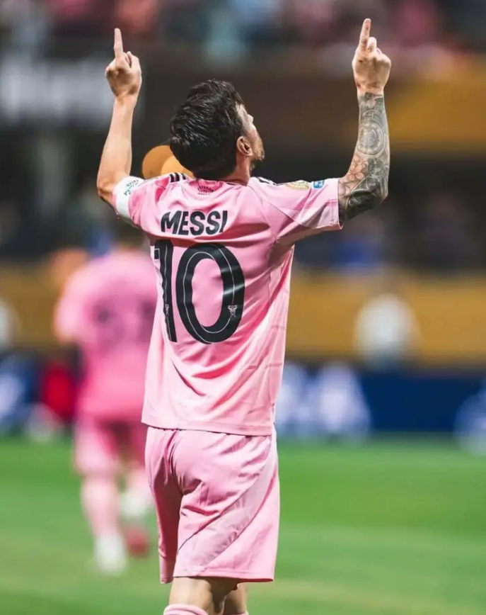 Messi Và Kỳ Tích Chưa Từng Bị Loại Từ Vòng Bảng – Huyền Thoại Vượt Thời Gian!